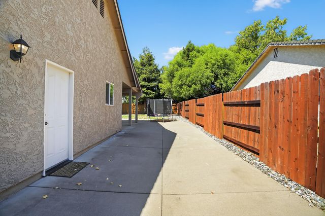 3220 Wandsworth Drive, Shasta Lake, CA 96019