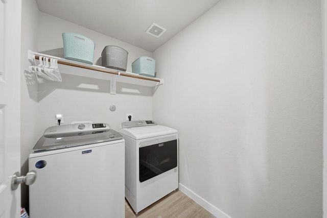 2502 Gelding Manor Drive, Alvin, TX 77511