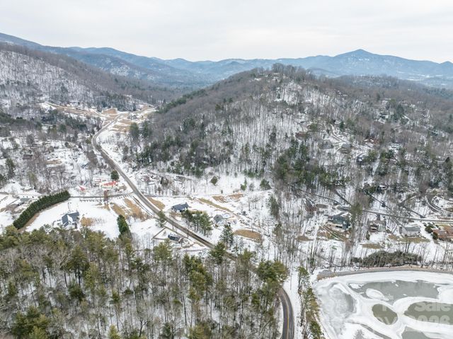 999999 Old Fort Road, Fairview, NC 28730