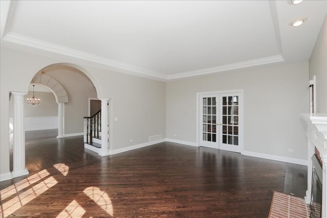 5N523 E Lakeview Circle, St. Charles, IL 60175