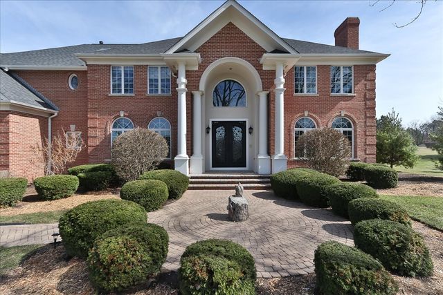 5N523 E Lakeview Circle, St. Charles, IL 60175