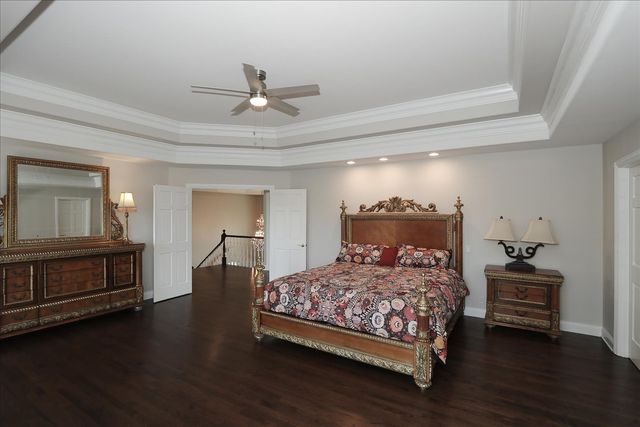 5N523 E Lakeview Circle, St. Charles, IL 60175