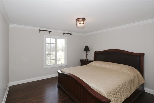 5N523 E Lakeview Circle, St. Charles, IL 60175