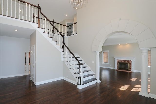 5N523 E Lakeview Circle, St. Charles, IL 60175