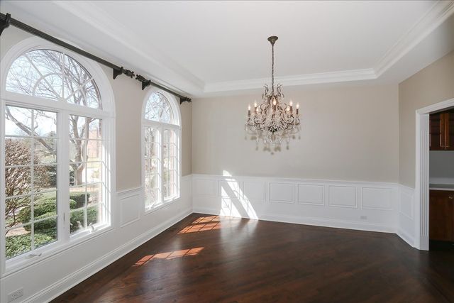 5N523 E Lakeview Circle, St. Charles, IL 60175