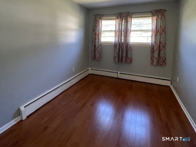21 McDermott Circle, Hamden, CT 06518