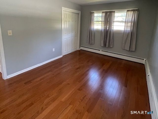 21 McDermott Circle, Hamden, CT 06518