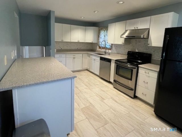21 McDermott Circle, Hamden, CT 06518