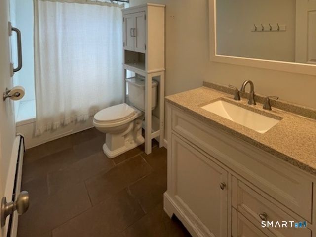 21 McDermott Circle, Hamden, CT 06518