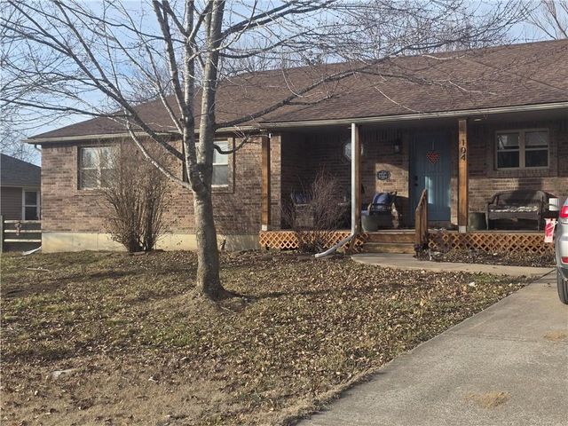 104 E 8th Street, Adrian, MO 64720