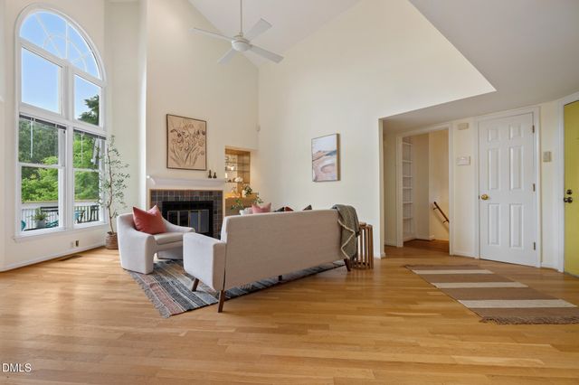 104 Homewood Drive, Chapel Hill, NC 27514