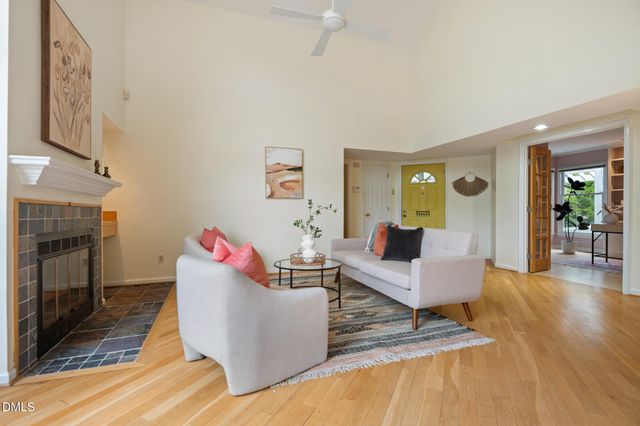 104 Homewood Drive, Chapel Hill, NC 27514