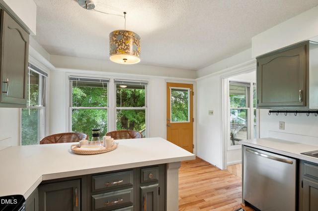 104 Homewood Drive, Chapel Hill, NC 27514