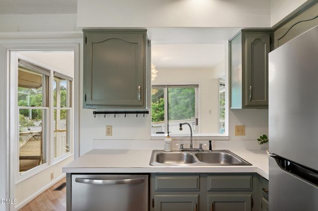 104 Homewood Drive, Chapel Hill, NC 27514