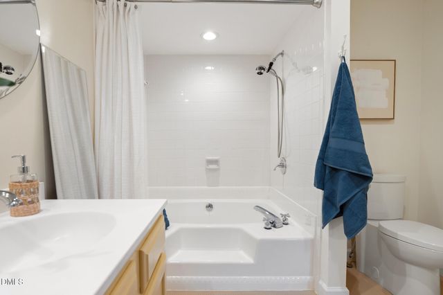 104 Homewood Drive, Chapel Hill, NC 27514