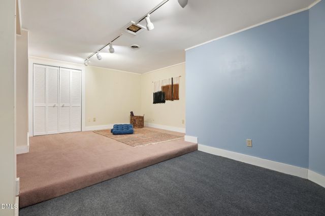 104 Homewood Drive, Chapel Hill, NC 27514