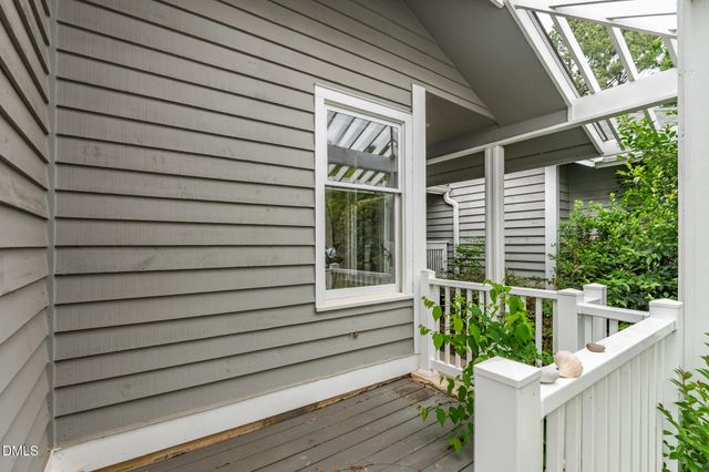 104 Homewood Drive, Chapel Hill, NC 27514