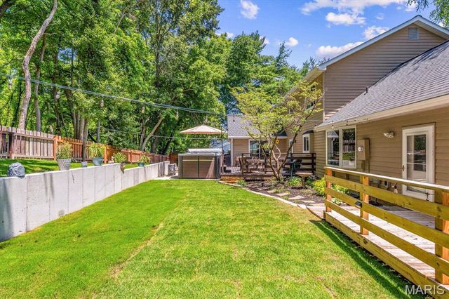 112 Lake Lorraine Drive, Swansea, IL 62226