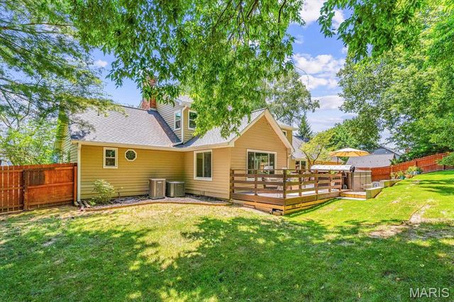 112 Lake Lorraine Drive, Swansea, IL 62226