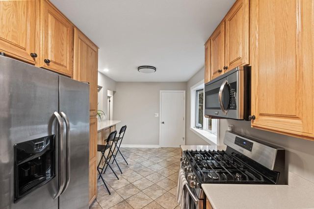 N54W14225 Van Buren DRIVE, Menomonee Falls, WI 53051