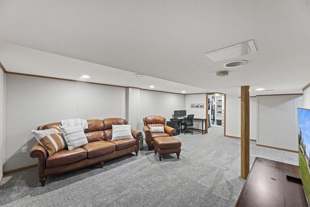 N54W14225 Van Buren DRIVE, Menomonee Falls, WI 53051