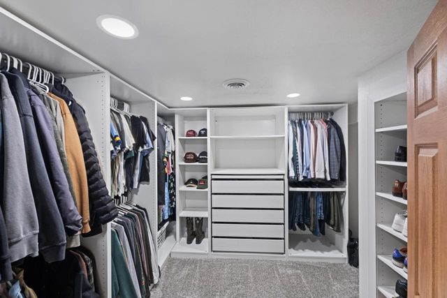 N54W14225 Van Buren DRIVE, Menomonee Falls, WI 53051