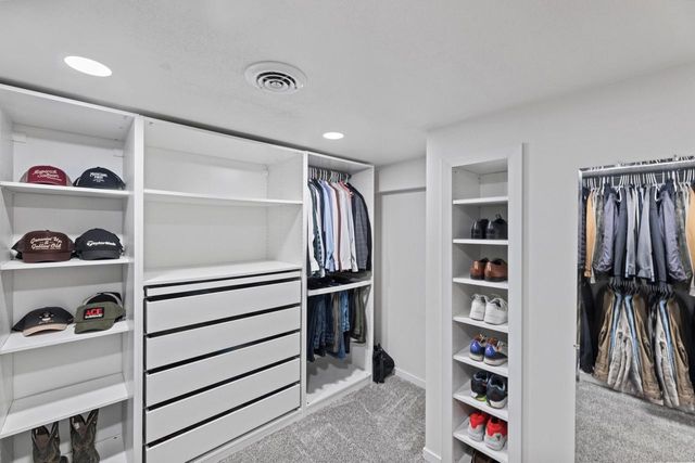 N54W14225 Van Buren DRIVE, Menomonee Falls, WI 53051