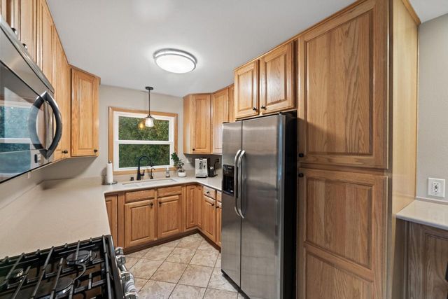 N54W14225 Van Buren DRIVE, Menomonee Falls, WI 53051