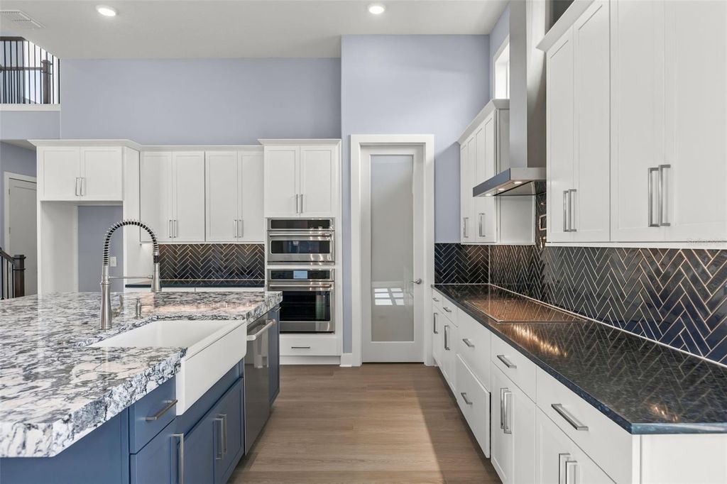 Image 24 of property listing at 10061 GOBAT ALLEY, Orlando, FL 32827