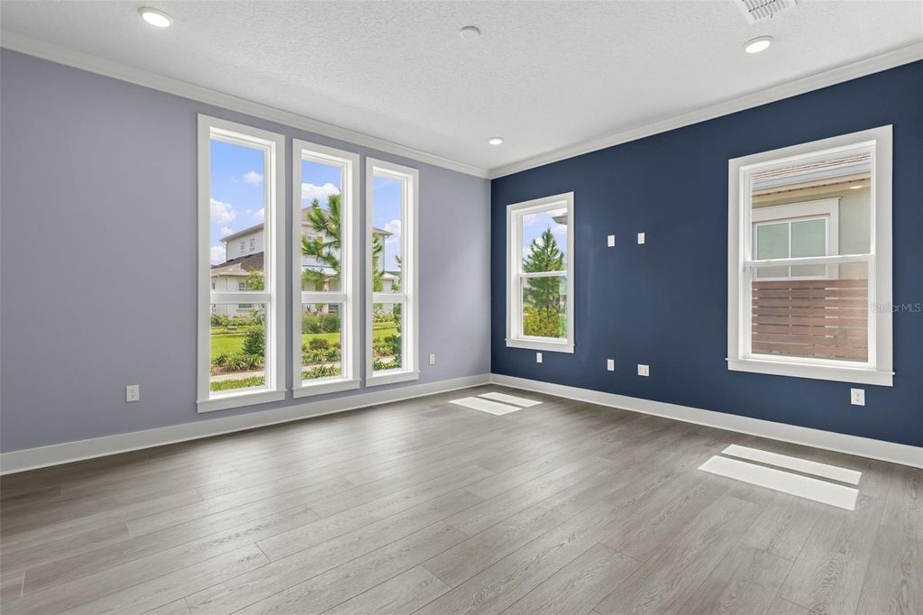 Image 31 of property listing at 10061 GOBAT ALLEY, Orlando, FL 32827