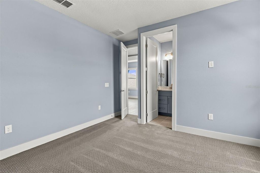Image 47 of property listing at 10061 GOBAT ALLEY, Orlando, FL 32827