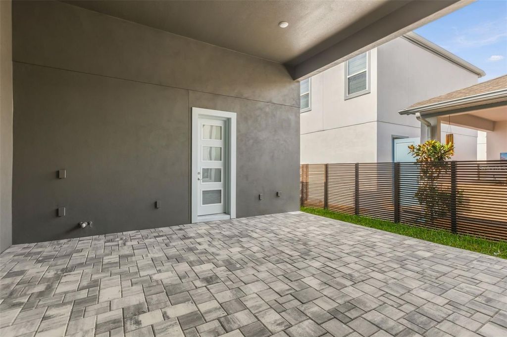 Image 60 of property listing at 10061 GOBAT ALLEY, Orlando, FL 32827