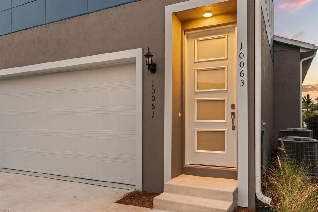 Image 63 of property listing at 10061 GOBAT ALLEY, Orlando, FL 32827