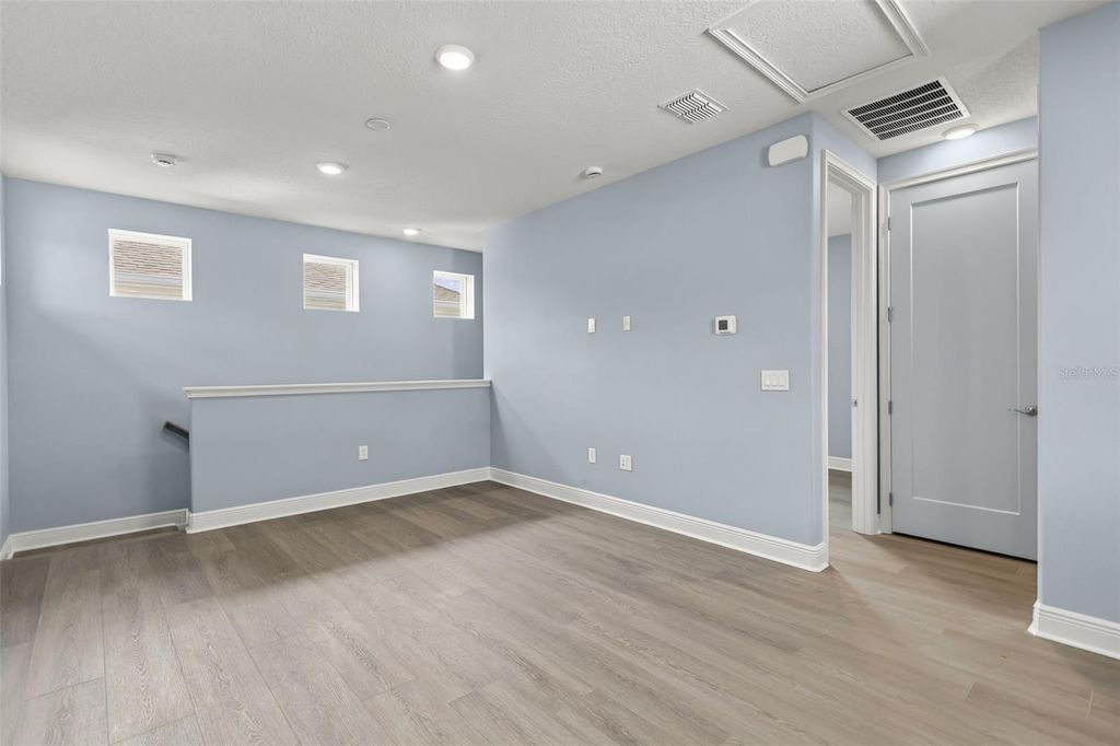 Image 69 of property listing at 10061 GOBAT ALLEY, Orlando, FL 32827