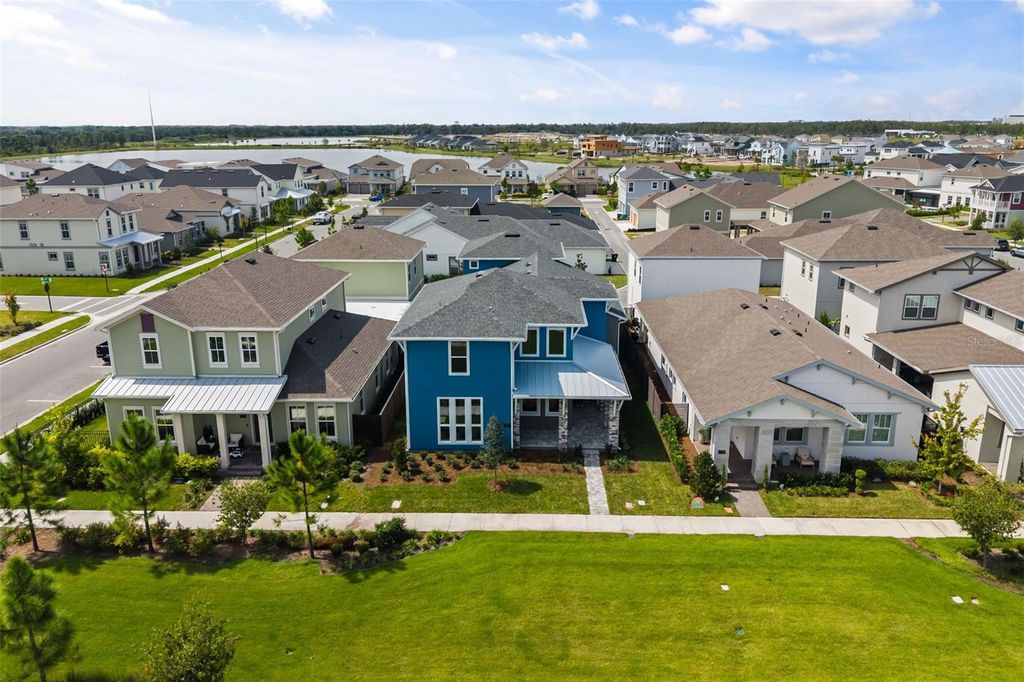 Image 8 of property listing at 10061 GOBAT ALLEY, Orlando, FL 32827