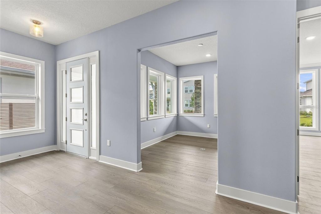 Image 10 of property listing at 10061 GOBAT ALLEY, Orlando, FL 32827