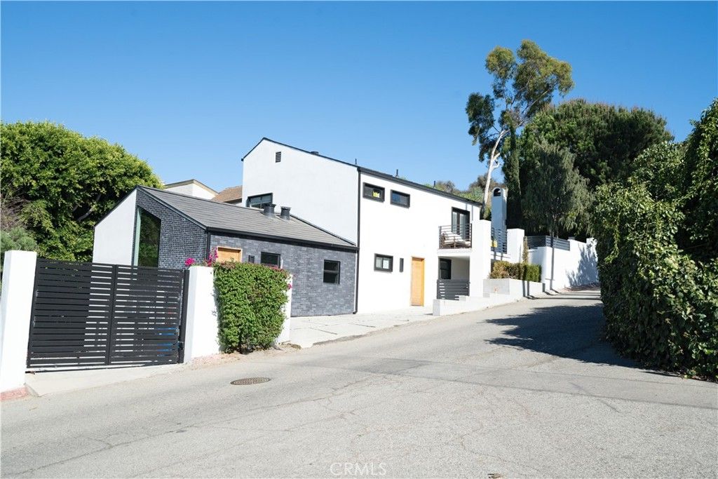 2650 Lisco Place, Los Angeles, CA 90046 — exterior