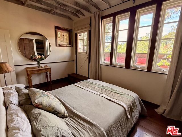 2566 Verbena Drive, Los Angeles, CA 90068