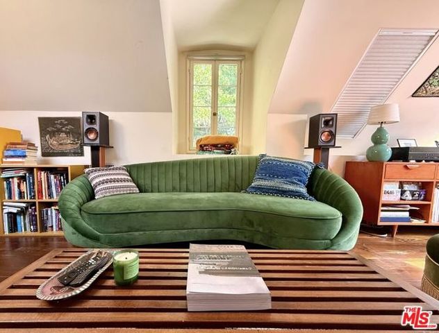 2566 Verbena Drive, Los Angeles, CA 90068