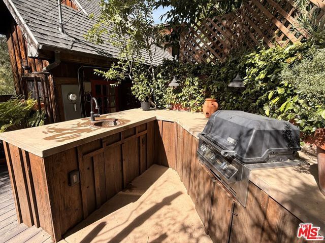 2566 Verbena Drive, Los Angeles, CA 90068