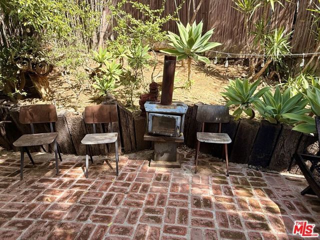 2566 Verbena Drive, Los Angeles, CA 90068