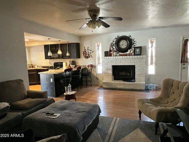 8007 W TUCKEY Lane, Glendale, AZ 85303