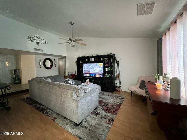 8007 W TUCKEY Lane, Glendale, AZ 85303