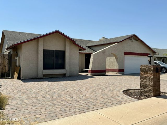 8007 W TUCKEY Lane, Glendale, AZ 85303