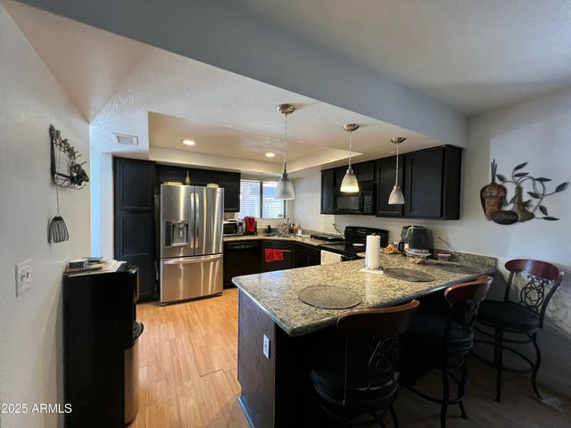 8007 W TUCKEY Lane, Glendale, AZ 85303