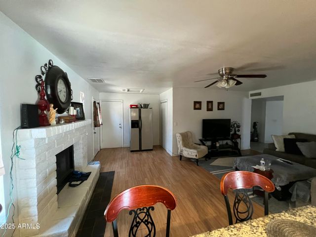 8007 W TUCKEY Lane, Glendale, AZ 85303