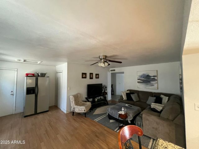 8007 W TUCKEY Lane, Glendale, AZ 85303