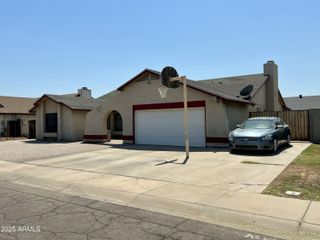 8007 W TUCKEY Lane, Glendale, AZ 85303