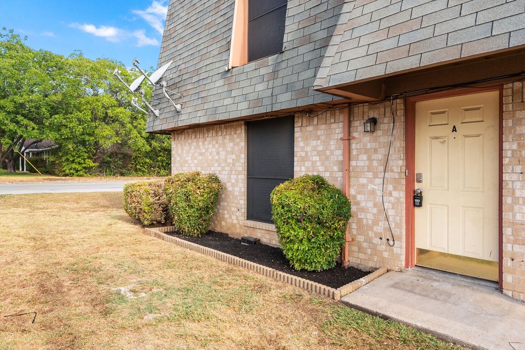 7450 Ruby Place A, Fort Worth, TX 76116