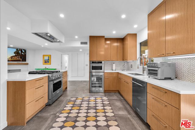 1930 S Toledo Avenue, Palm Springs, CA 92264